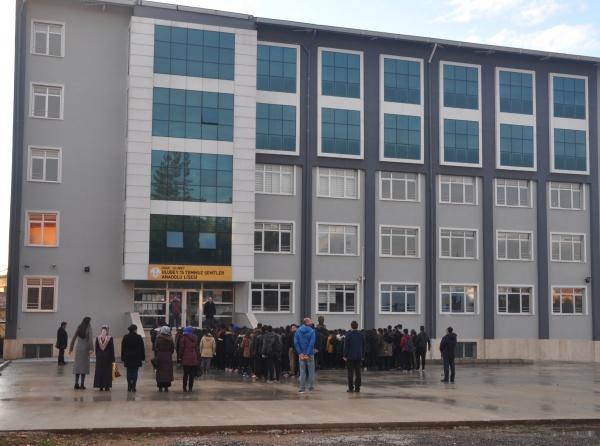 Ulubey 15 Temmuz Şehitler Anadolu Lisesi Fotoğrafı